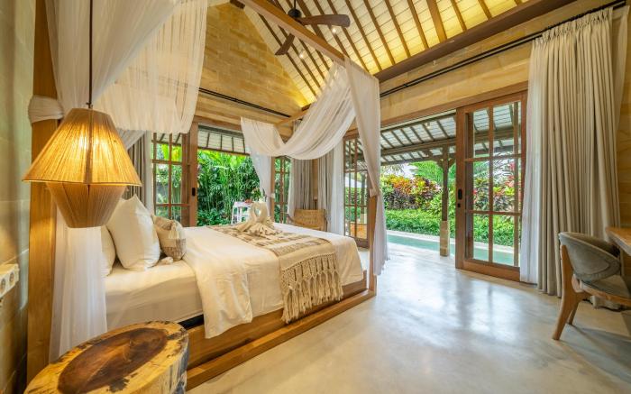 Nyaman2-Swim,Sip,Relax–Luxe Villa Living