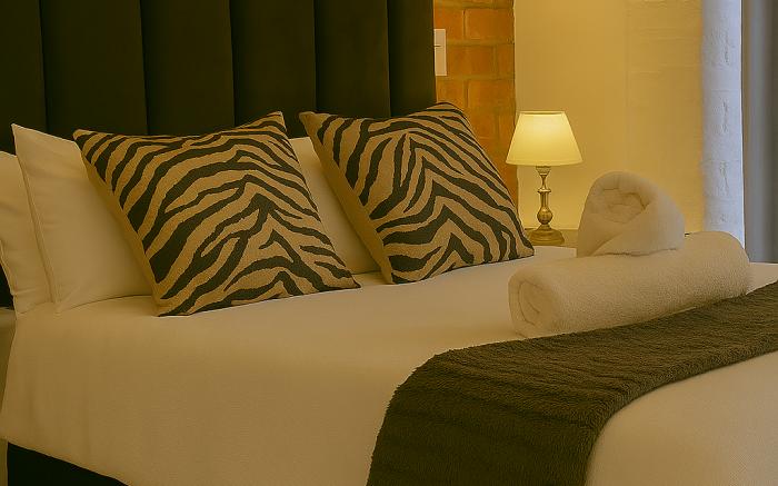 JOHANNESBURG LUXURY APARTMENTS ( Fully Furnished)