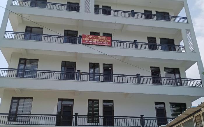 HOTEL SPRINGWOOD SUITES