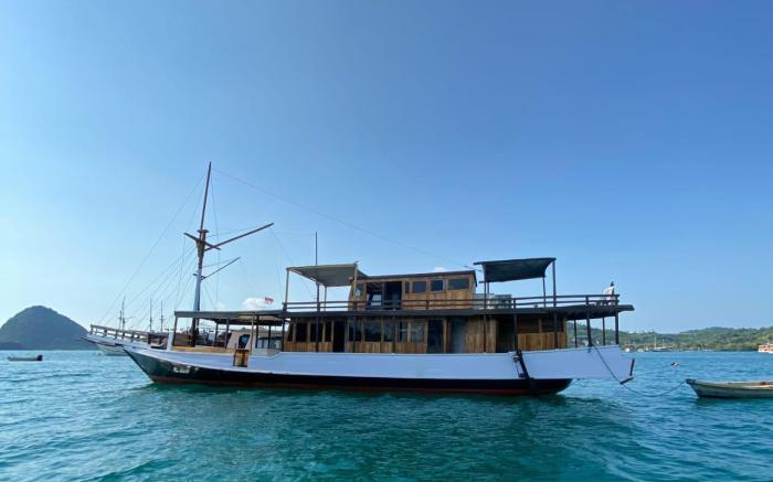 Komodo Island Boat Tour from Labuan Bajo