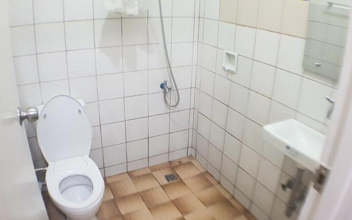 Ground Level Solo Bedroom with Aircon