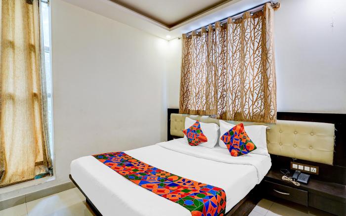 Via Royal Regalia Inn - Tilak Nagar Main Road, near Sagar Apollo Hospital