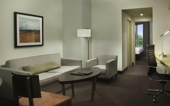 Hilton Suites Toronto Markham Conference Centre & Spa Hotel