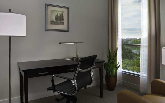 Hilton Suites Toronto Markham Conference Centre & Spa Hotel