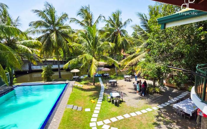 Lake View Resort by Tropicube