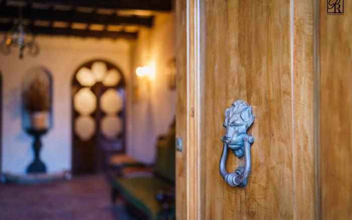 Palazzo Rossi, Historic Boutique Home in Marche