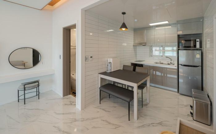 Gyeongju lacushill spa poolvilla