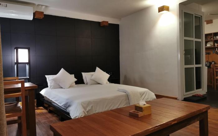 Studio (with fully equipped kitchen)