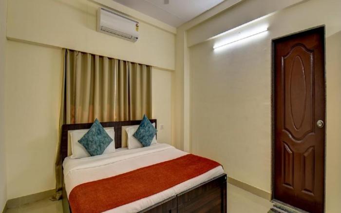 BKC Corporate Serviced APT with Bedroom & free B/f