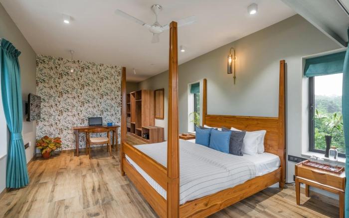 SaffronStays Eden Greens: Pool Retreat Villa