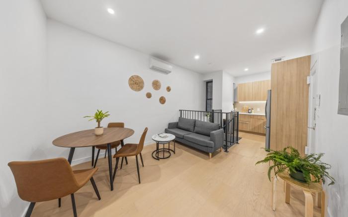 Double Room at a Shared Apt near Times Square