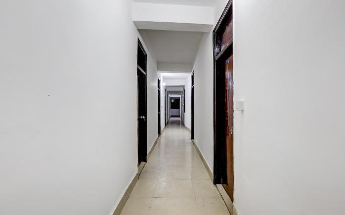 Hotel O Sector 4 Manraj Complex Gurugram