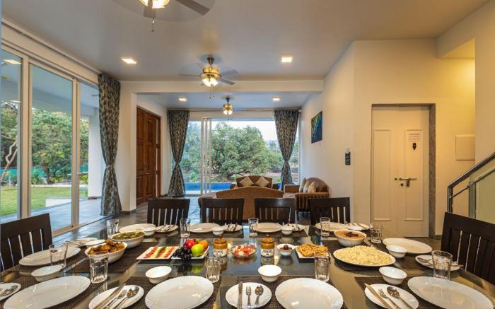 SaffronStays 7 Seas:7BR luxury pool villa, Alibaug