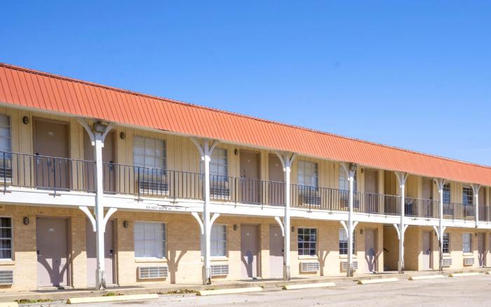 Woodfield Inn & Suites Hotel O, Yoakum TX 111