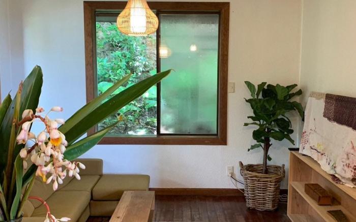 RITA | 朝日と海を望む、素朴な一軒家