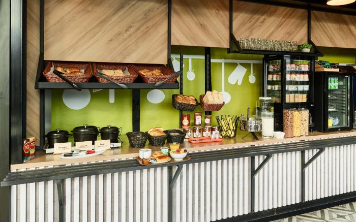 B&B HOTEL Massy Gare TGV