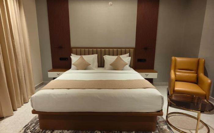 ROYAL ACE BOUTIQUE HOTEL - Bhartiya City