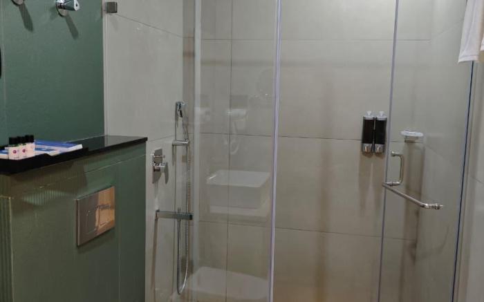 ROYAL ACE BOUTIQUE HOTEL - Bhartiya City