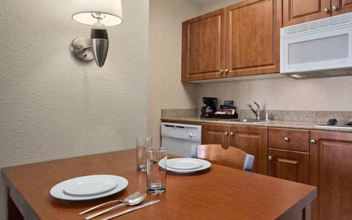 Homewood Suites By Hilton Oakland Waterfront Hotel
