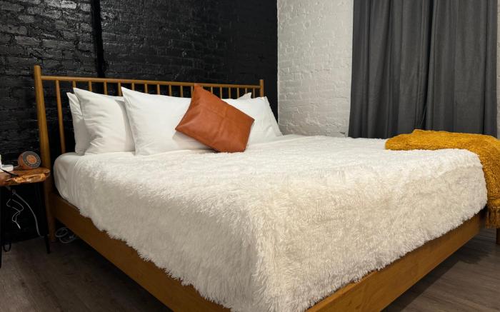 Convention – Parking Free – King Bed - Short North