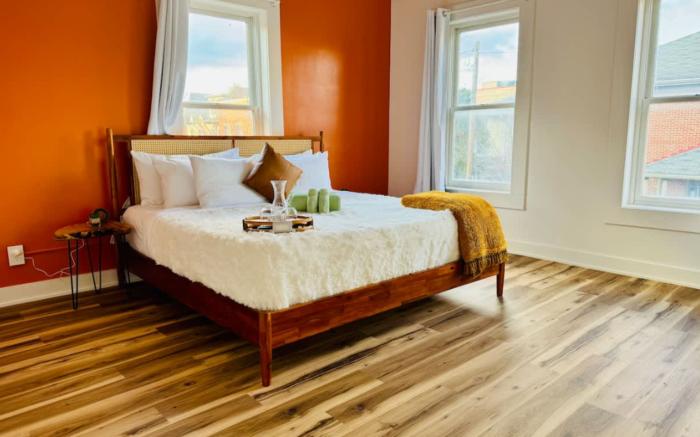 Short North - Free Parking - King Bed - Convention