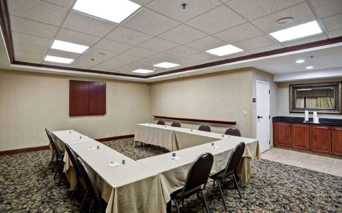 Hampton Inn Albany-Wolf Road (Airport)