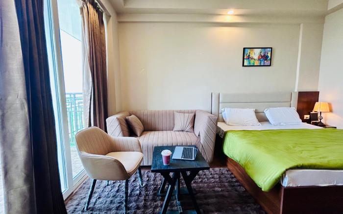 PrimeStays Studio | Omaxe ITC, Greater Noida