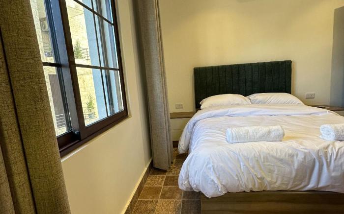 2 Antica Jabal Al Lweibdeh