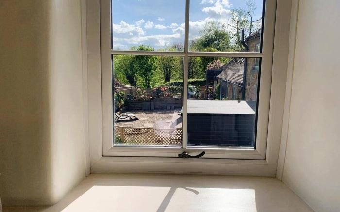 #60 Peak District 3 BR/3 Bath Cottage w/ Parking