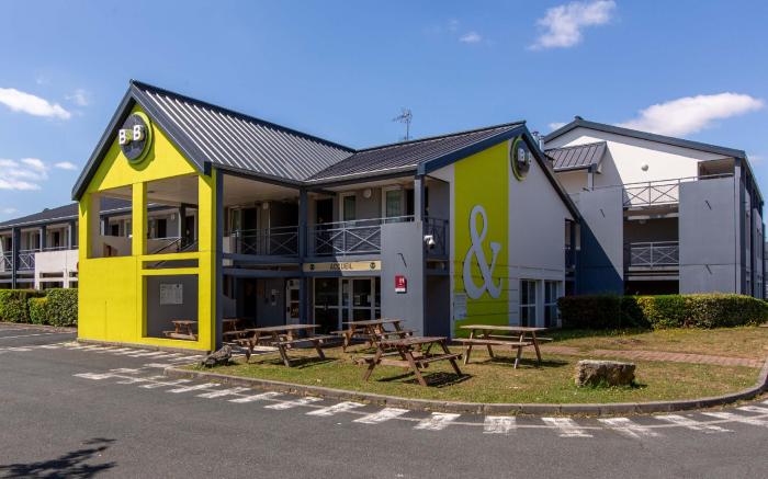 B&B HOTEL CHATEAUROUX Aeroport