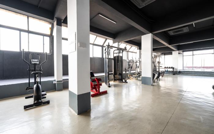 Modern & Cozy 2BR Stay |Walk to Shops & Landmarks