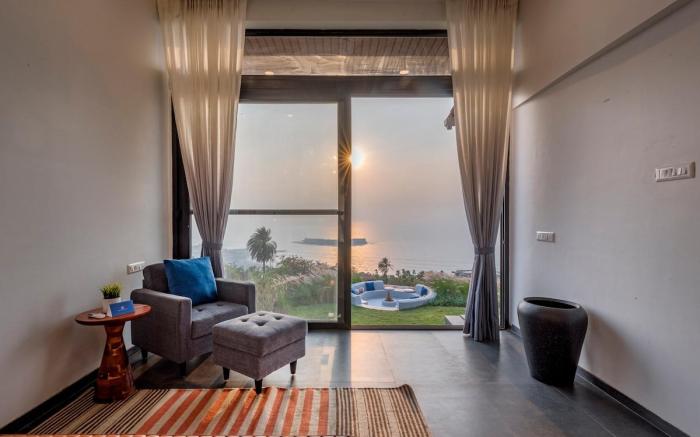 SaffronStays Mimosa Sunset & Sea Views