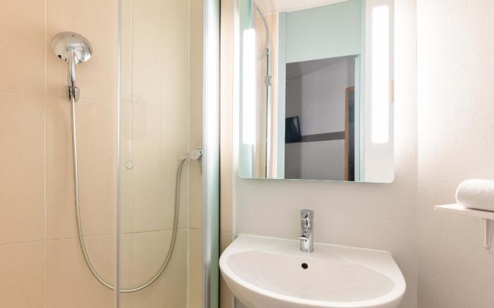 B&B HOTEL Lyon Saint-Bonnet Mi-Plaine