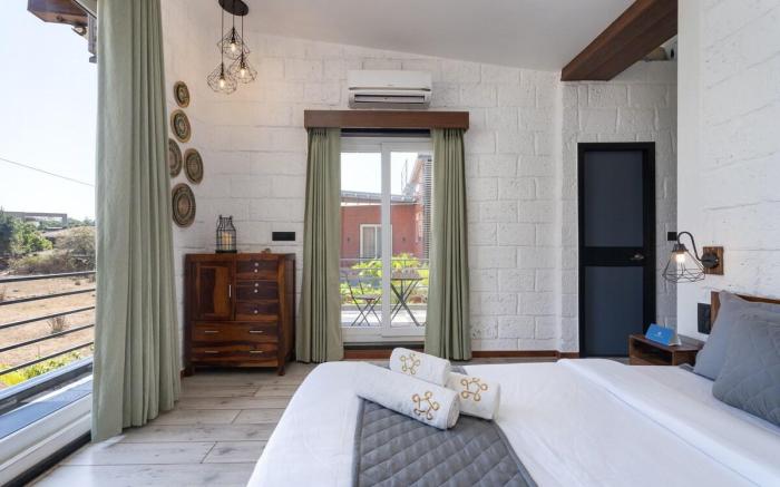 SaffronStays Calvin: Luxurious 3BR Private Pool Re