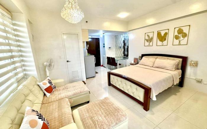 Chic Unit w/Balcony - Free wifi netflix@T3 Airport