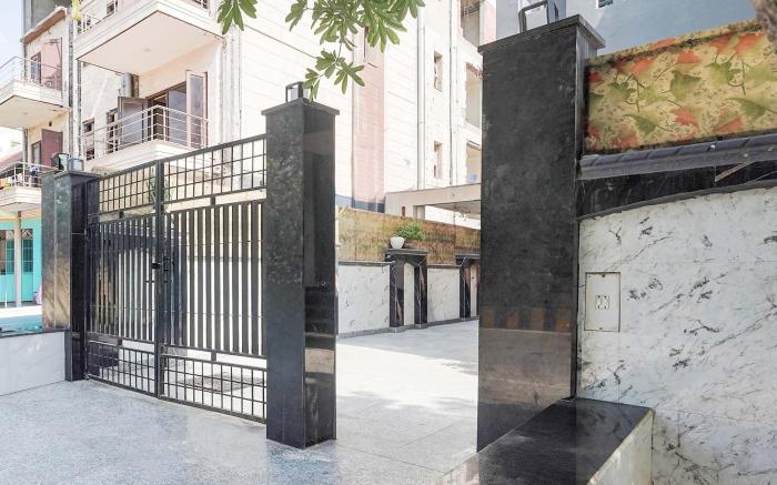 FabHotel Novis House