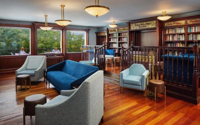 Irish Cottage Inn & Suites