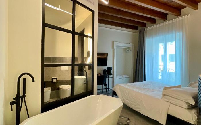 YOUnique Boutique Rooms