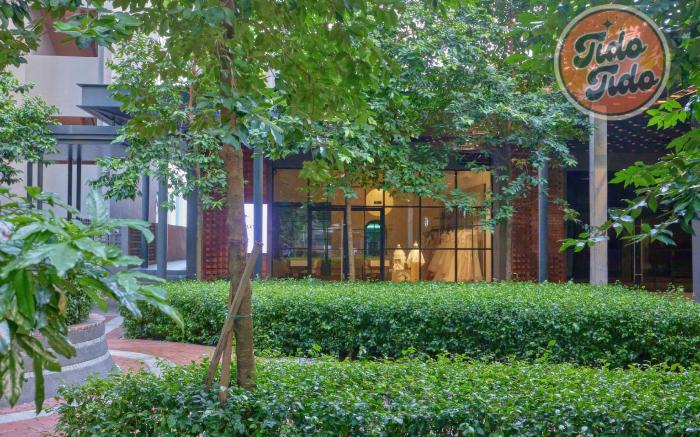 Urban Retreat Millerz Square | Pool & MRT