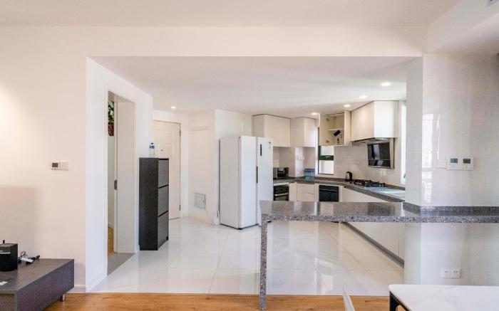 Tyms Spacious 4 Bedroom 2 Bath Apartment 