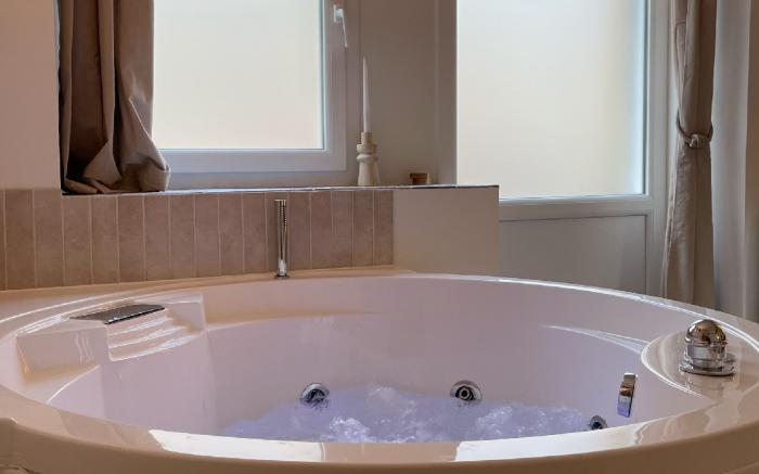 Séjour romantique, balnéo proche Mont-Saint-Michel