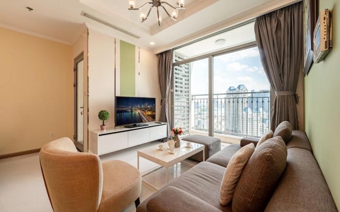 Landmark Plus, 2 bedroom, nice decor, towels daily