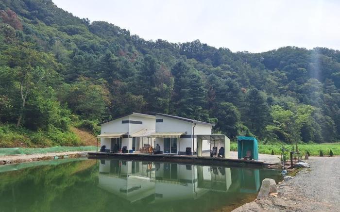 Chuncheon Cracra Pension