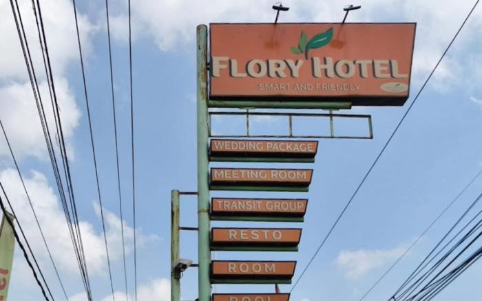 RedDoorz @ Flory Hotel Jalan Parangtritis