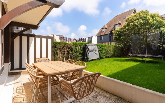 Magnificent apartment - 2BR- 6P - Garden - Deauvil