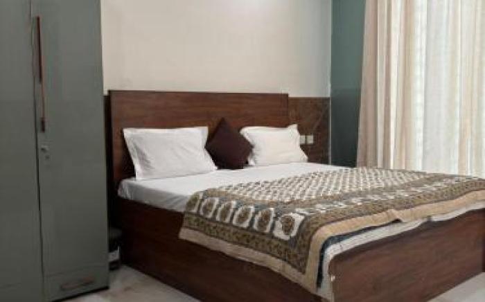 The Roop Mahal, hotel,