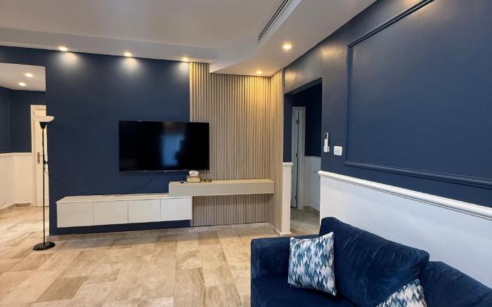 3bedroom aprt of 200sqm near movenpick hotel amman