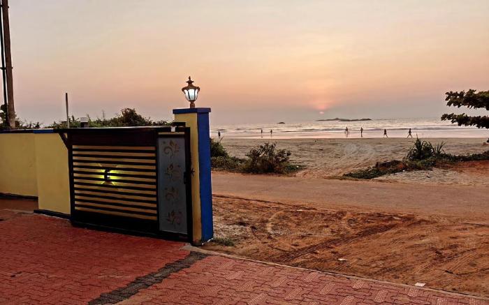 Blue Pearl Beach Guest House Murdeshwar Karnataka