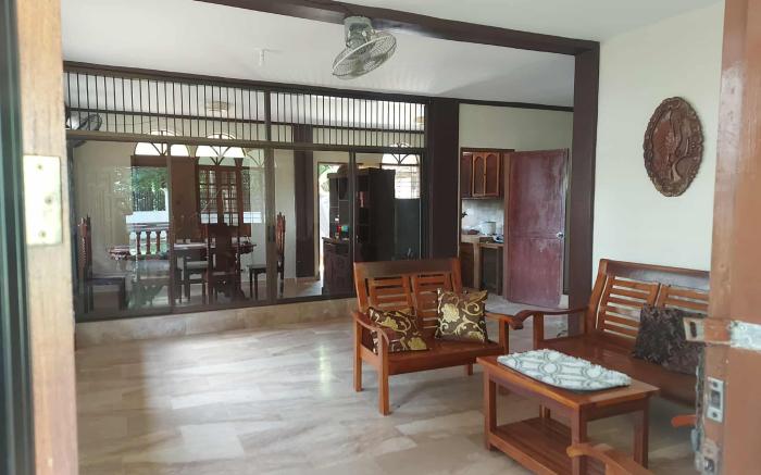 trishuris Guest House