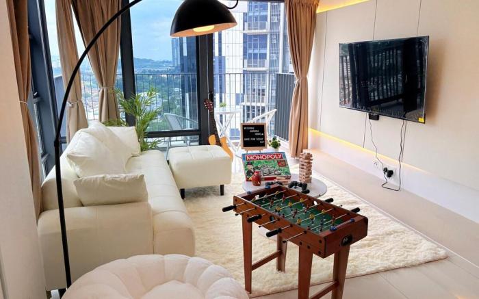 Ekocheras Urban Peak View Balcony 2BR 5 Beds 7 Pax